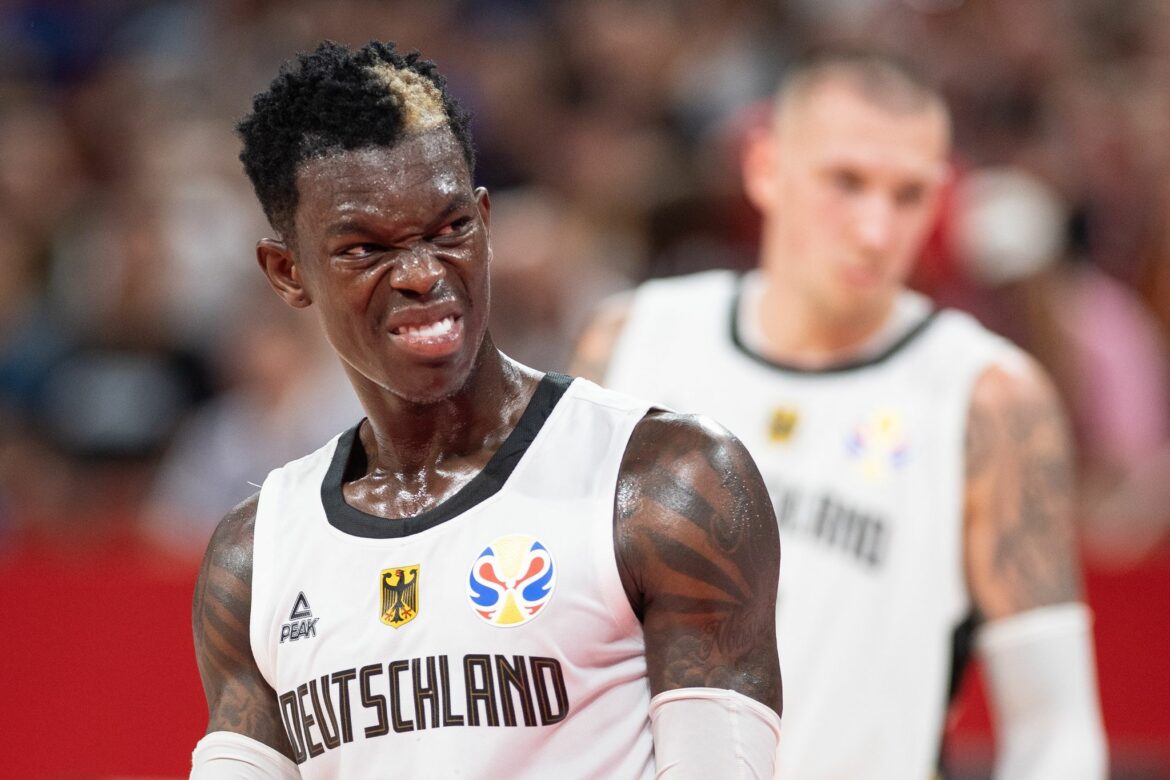 Deutsche Basketballer mit Dennis Schröder gegen Schweden