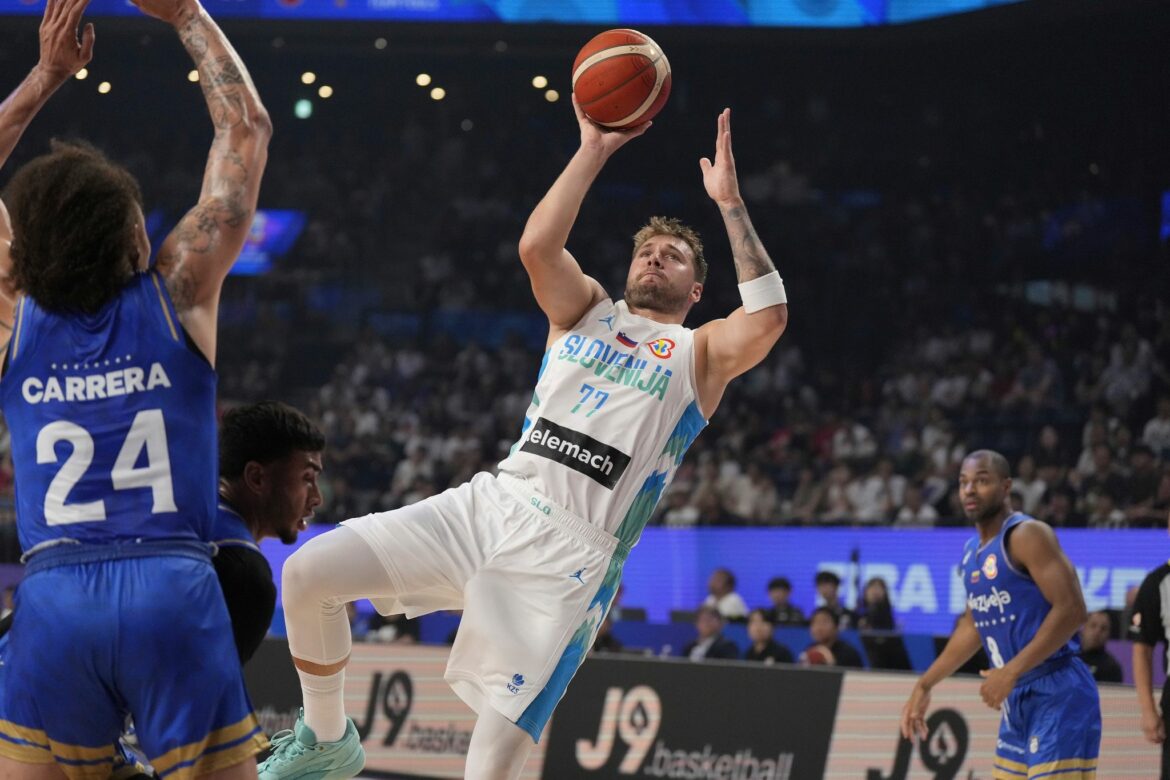 Klare Siege für USA und Slowenien – Doncic mit 37 Punkten