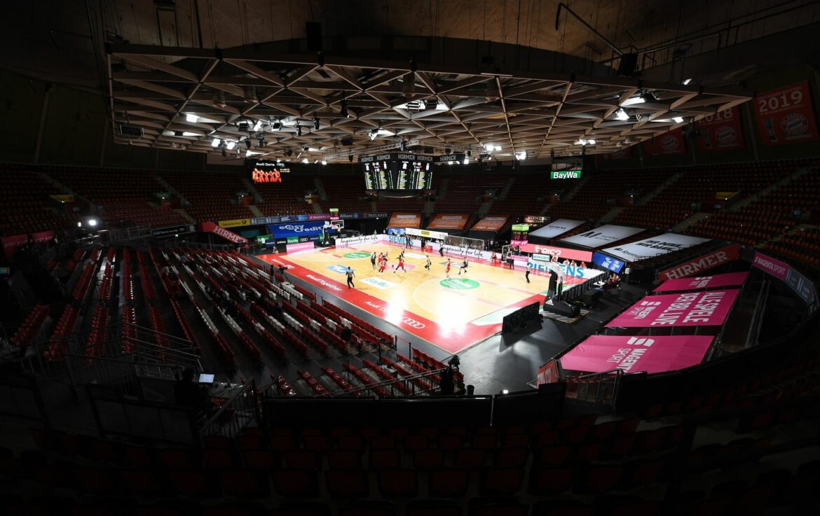 Premiere für Basketball-Glasboden beim FC Bayern