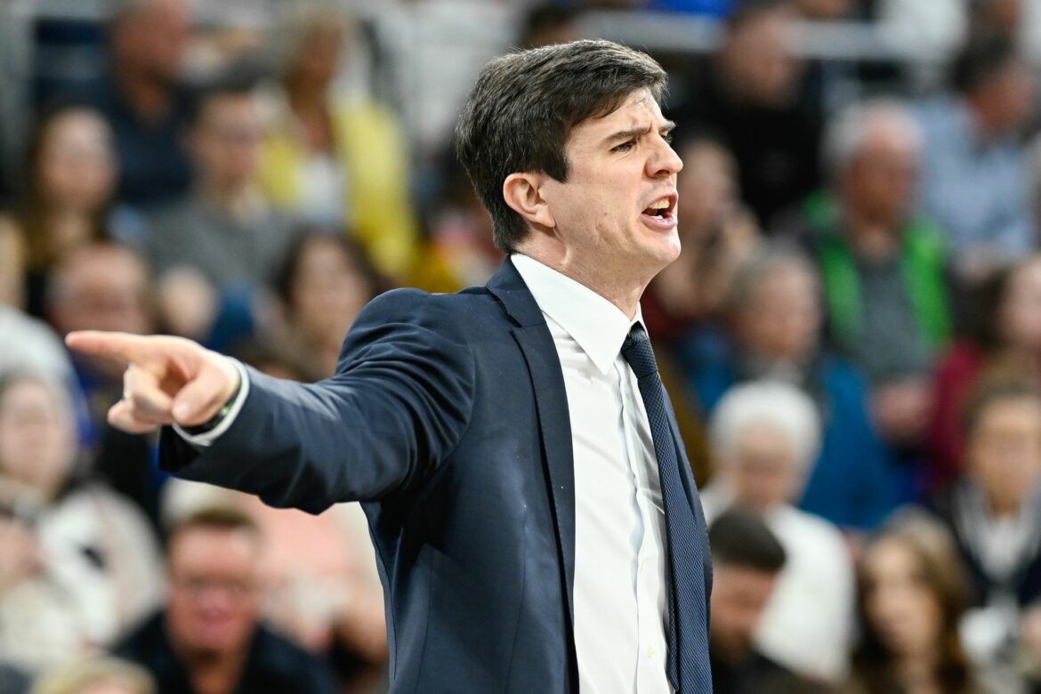 Bangen auf der Couch: Alba Berlin drohen die Play-Ins